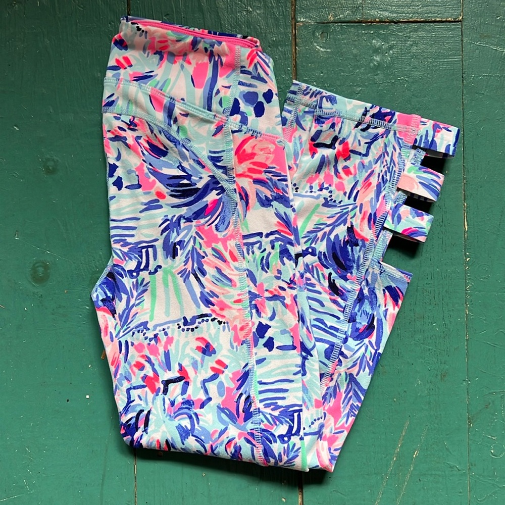 EUC Weekender Cabana Cocktail Leggings